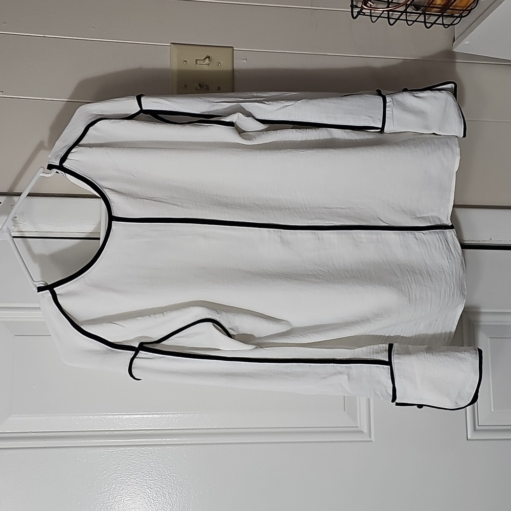 Notations Ivory Blouse with Ebony Accents